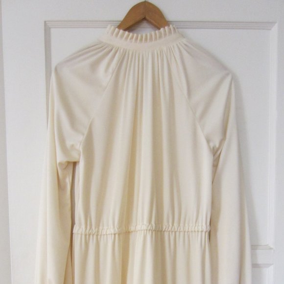 Vintage Cream Ivory Long Sleeve Dress Pintuck Polyester 1970s Medium - Picture 6 of 11